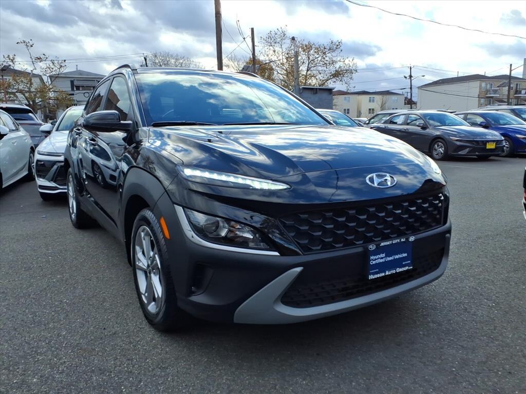 Used 2022 Hyundai Kona SEL Auto AWD