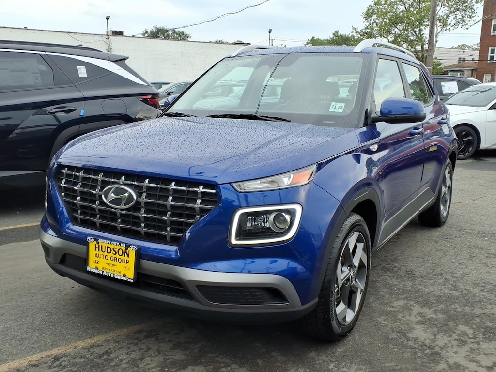 Used 2024 Hyundai Venue Limited IVT