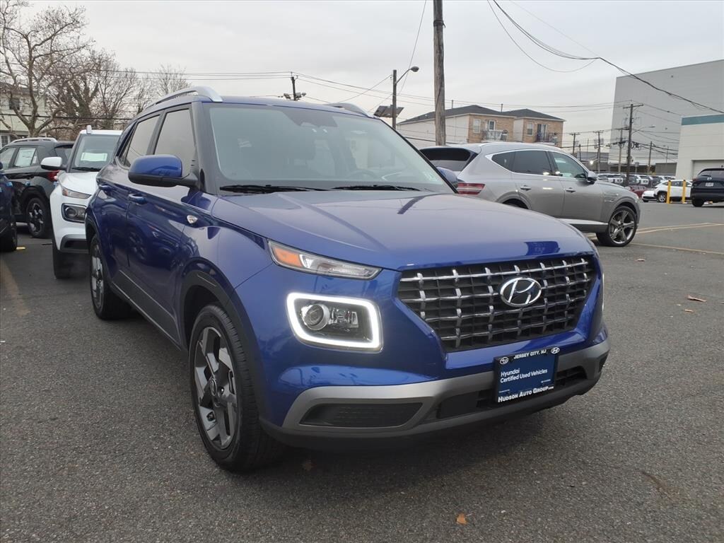 Used 2024 Hyundai Venue Limited IVT