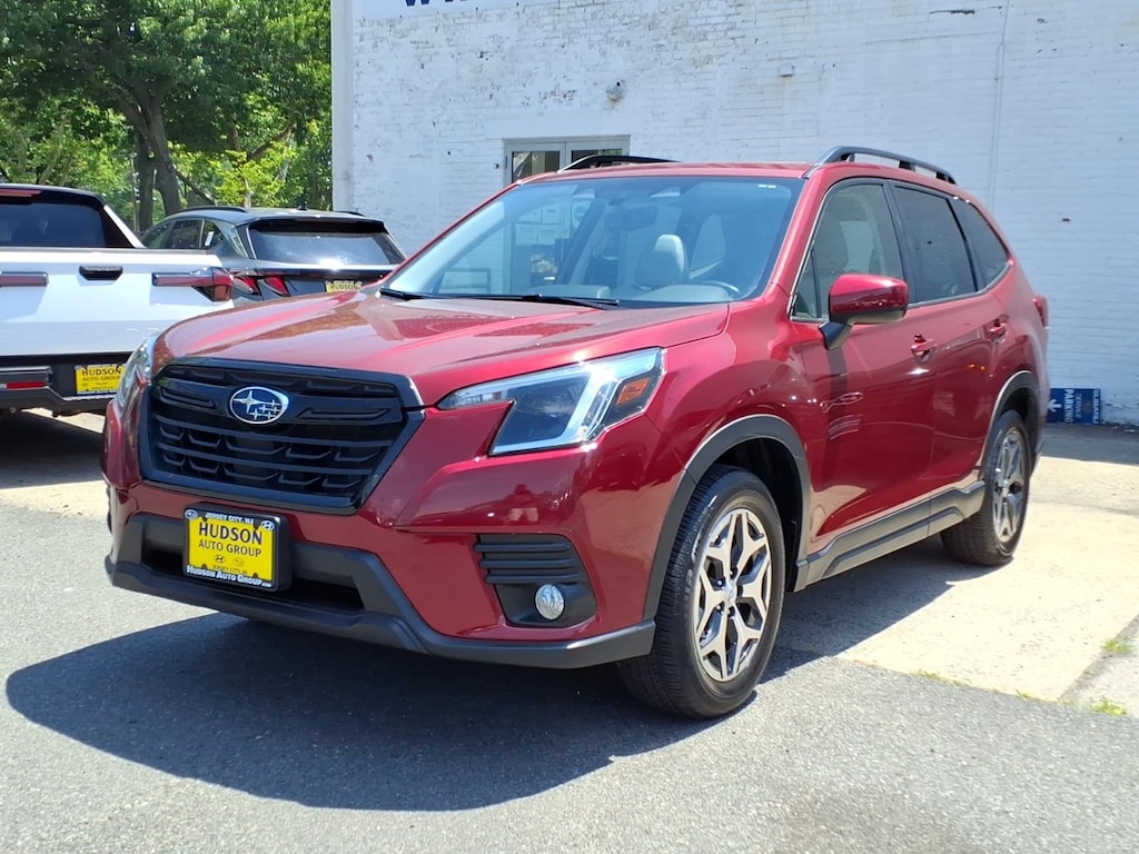 Used 2023 Subaru Forester Premium CVT