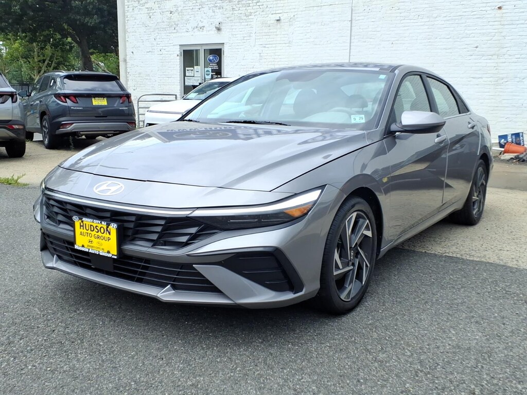 Used 2024 Hyundai Elantra SEL IVT