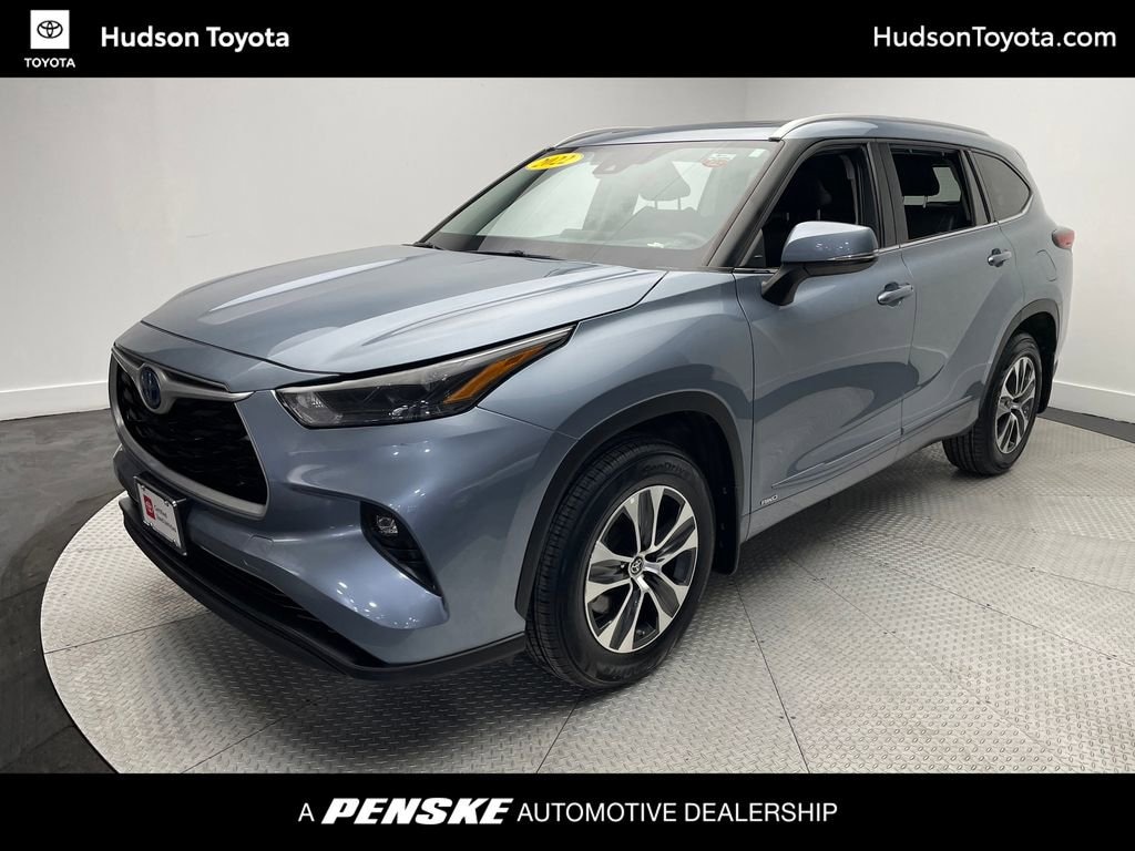 Certified 2022 Toyota Highlander Hybrid XLE SUV