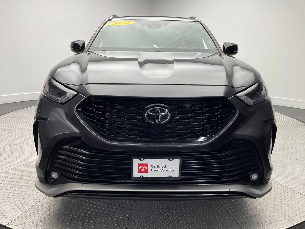 2023 Toyota Highlander XSE photo 2