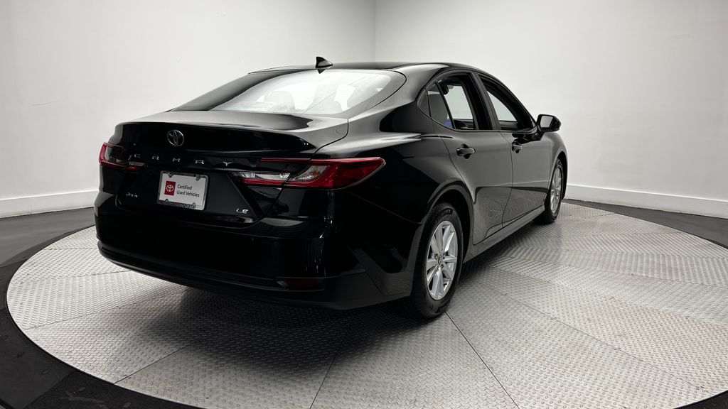 2025 Toyota Camry LE - Photo 39