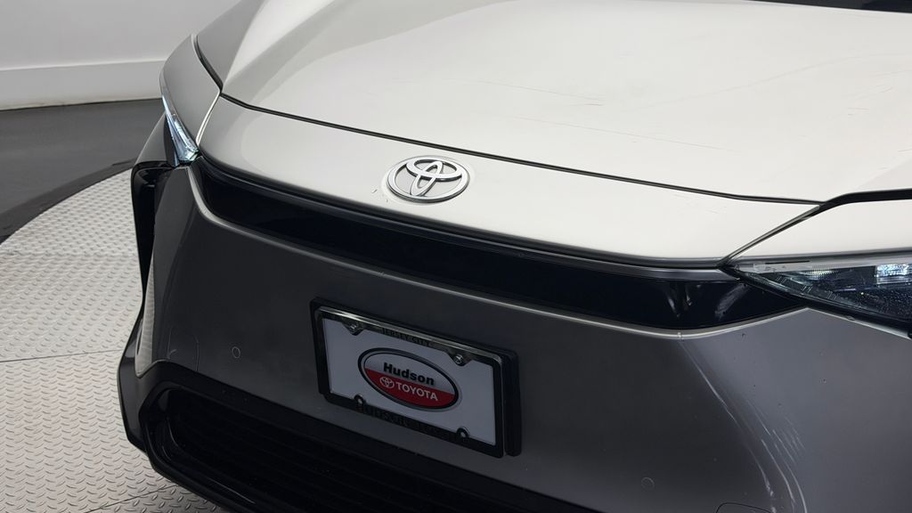 Used 2025 Toyota bZ4X XLE with VIN JTMAAAAA4SA066420 for sale in Jersey City, NJ