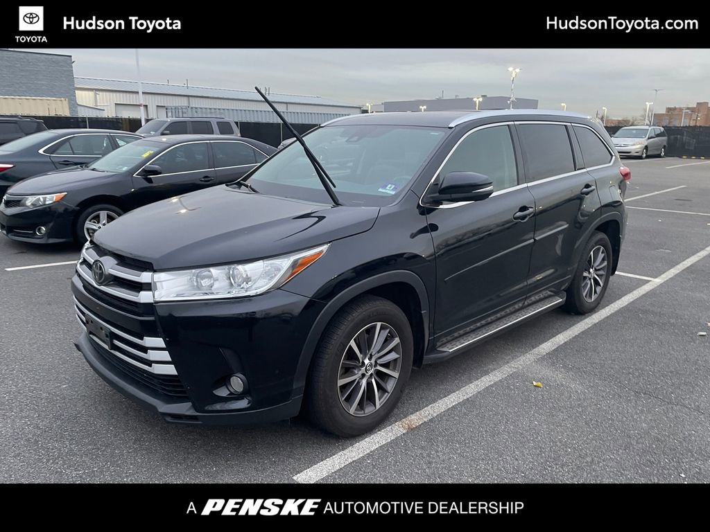2017 Toyota Highlander XLE's photo