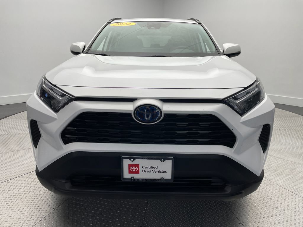 2024 Toyota RAV4 Hybrid XLE photo 2