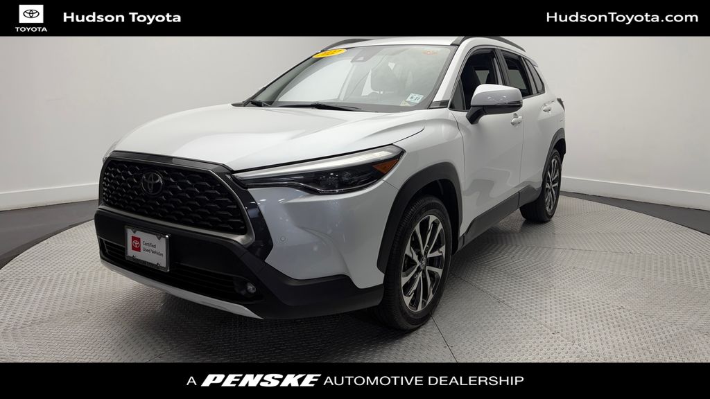 2022 Toyota Corolla Cross XLE AWD's photo