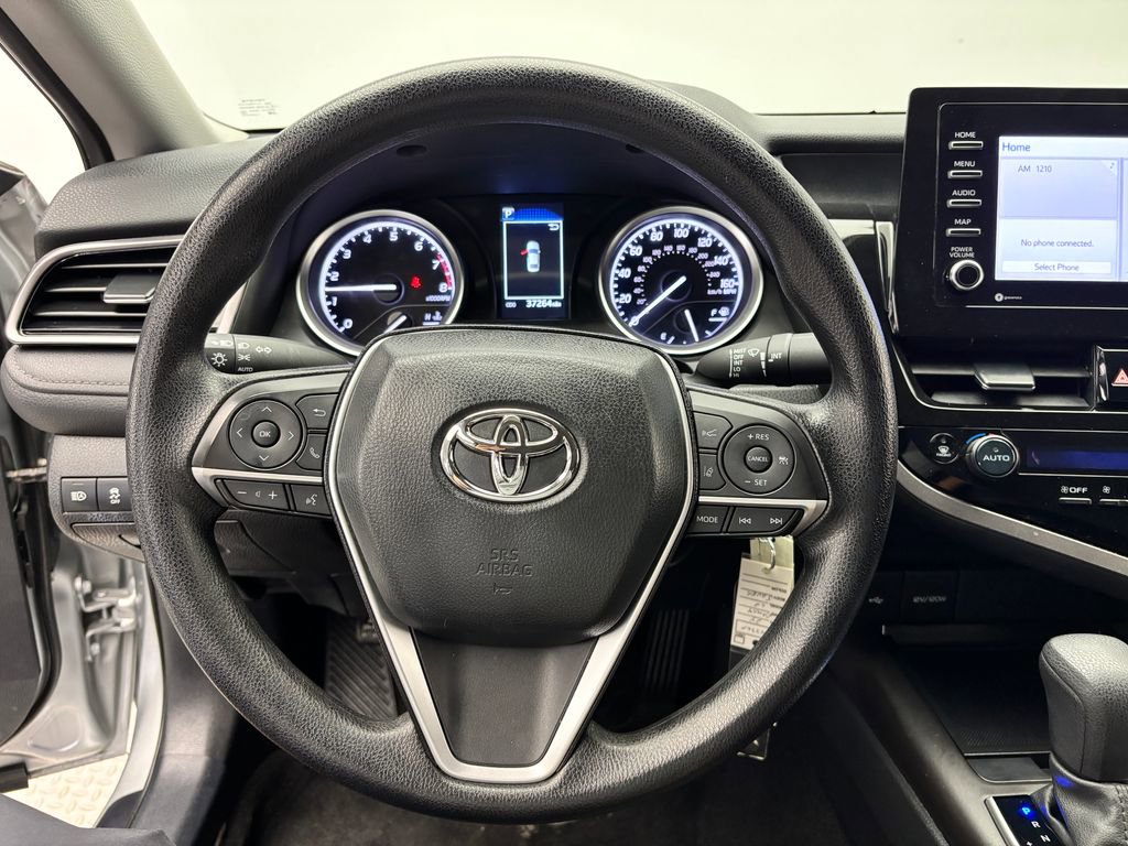 2024 Toyota Camry LE - Photo 14