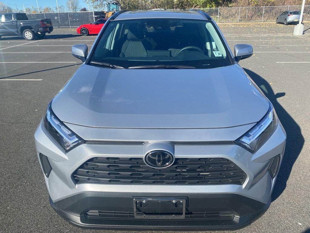 2025 Toyota RAV4 XLE photo 2
