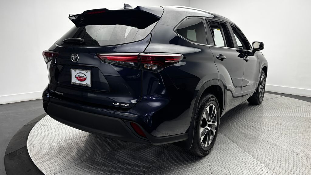 2025 Toyota Highlander XLE - Photo 43