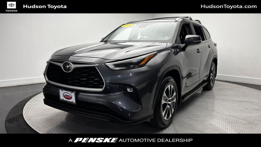 Used 2023 Toyota Highlander XLE SUV