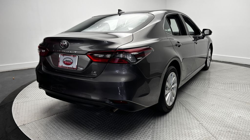2024 Toyota Camry LE - Photo 34