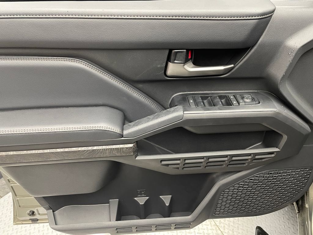 2026 Toyota Tacoma Limited - Photo 11