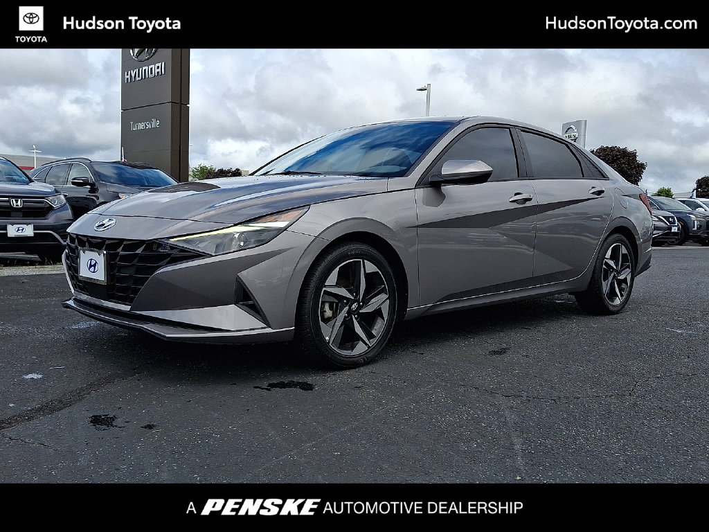  Hyundai Elantra