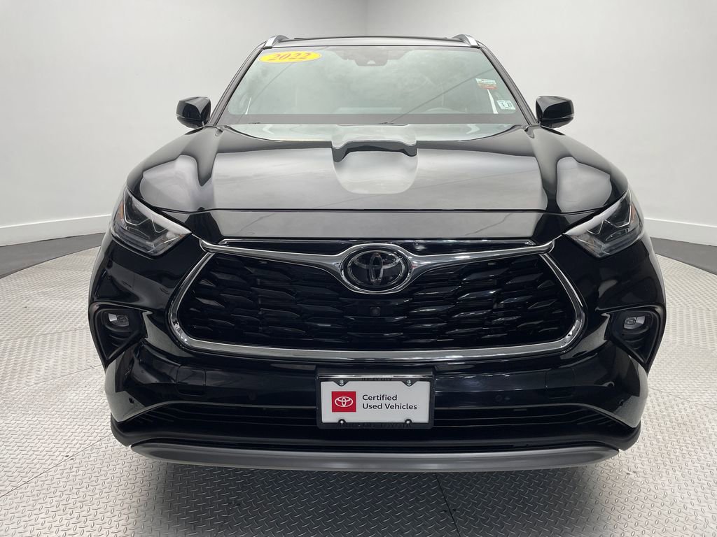 2022 Toyota Highlander Platinum photo 2