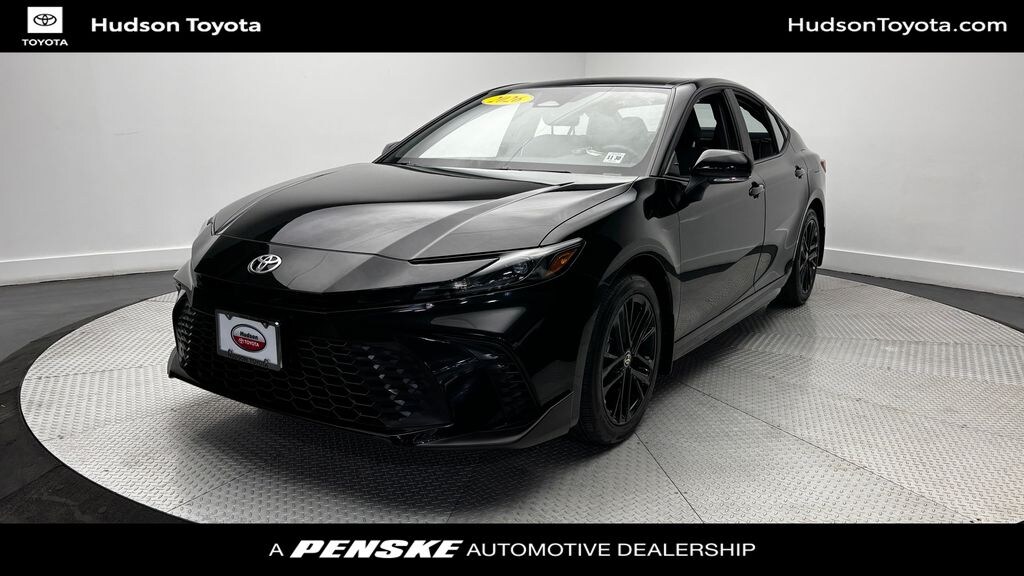 Used 2026 Toyota Camry SE Sedan