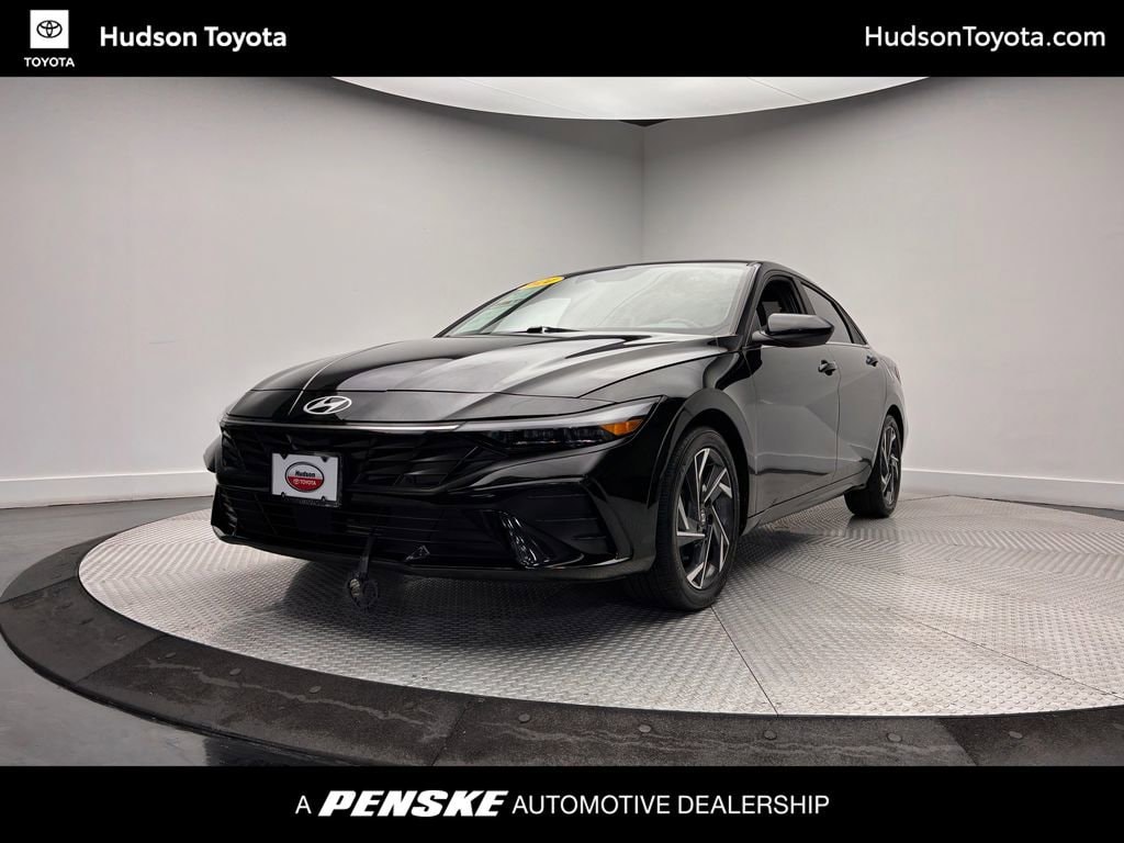 Used 2024 Hyundai Elantra SEL Convenience Package Sedan