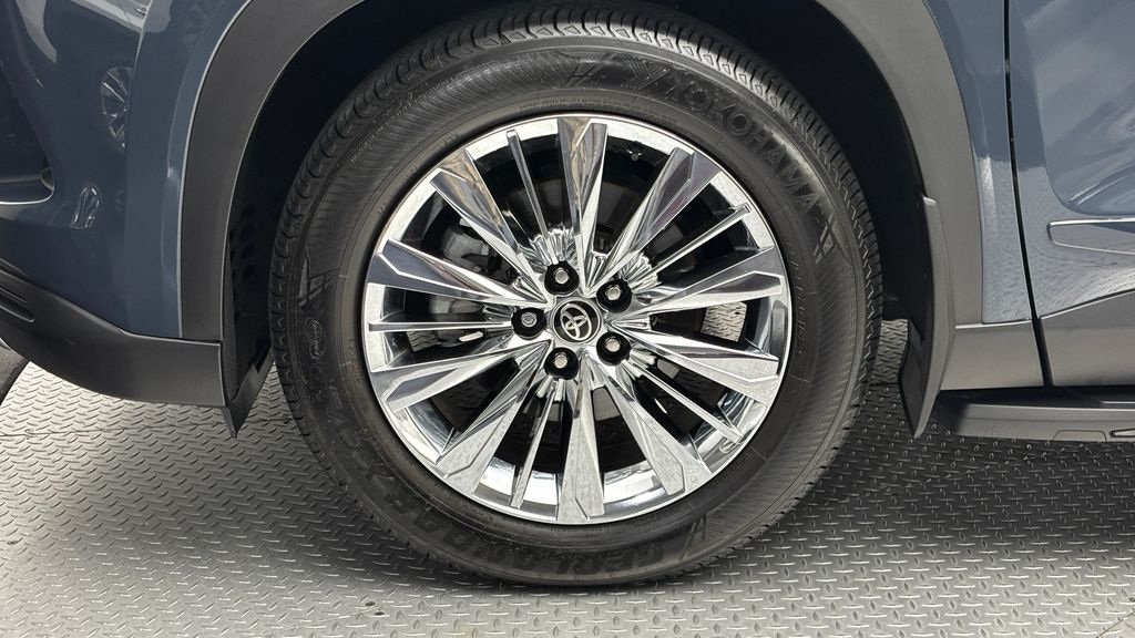 Used 2025 Toyota Grand Highlander Platinum SUV