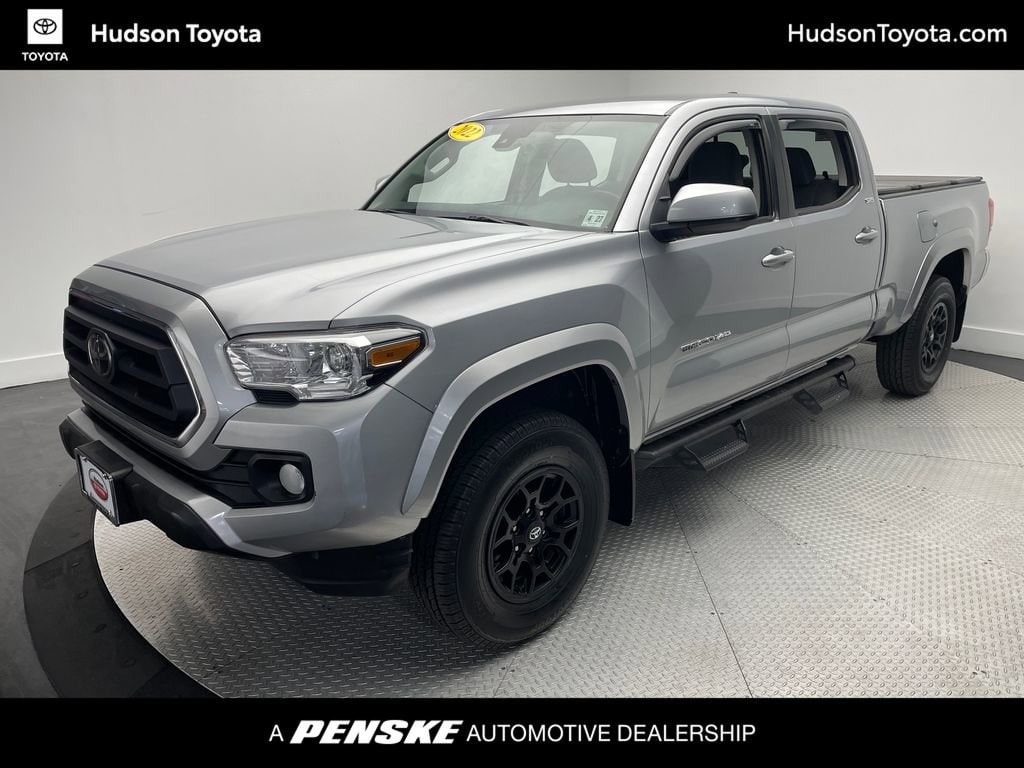 2022 Toyota Tacoma SR5's photo