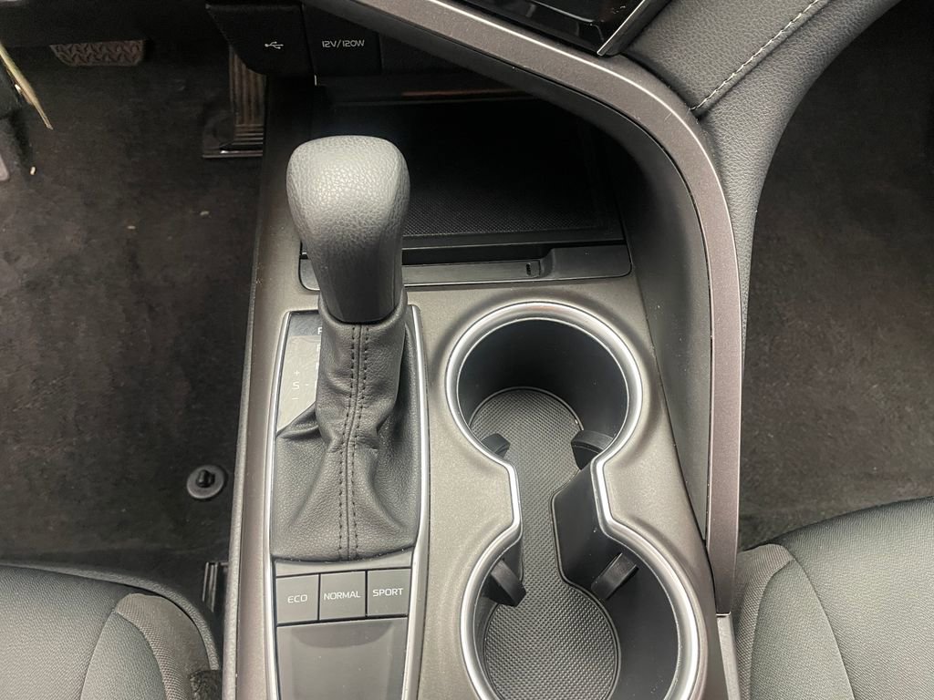 2024 Toyota Camry LE - Photo 29