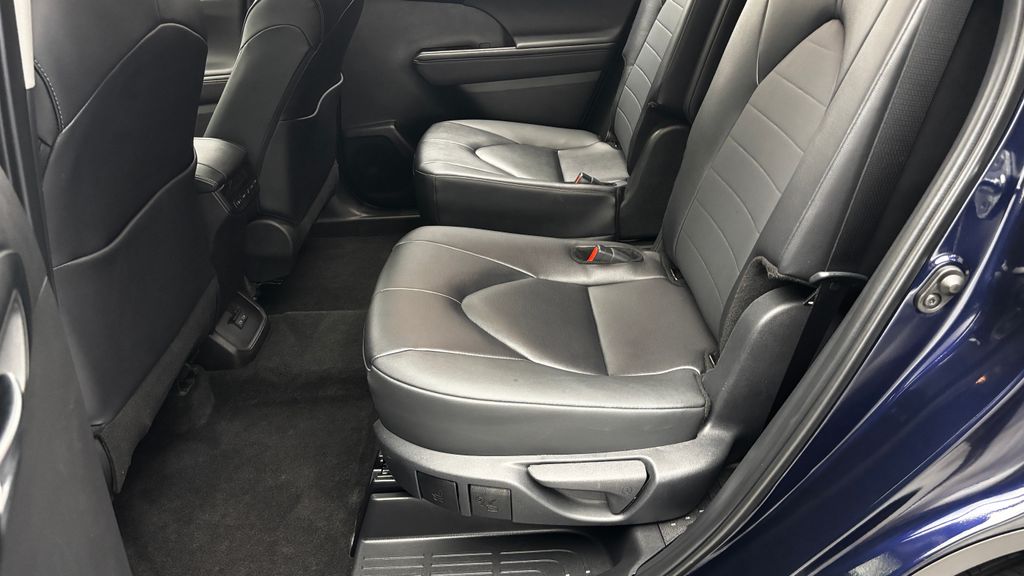 2025 Toyota Highlander XLE - Photo 35