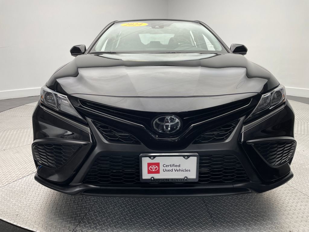 2024 Toyota Camry SE photo 2