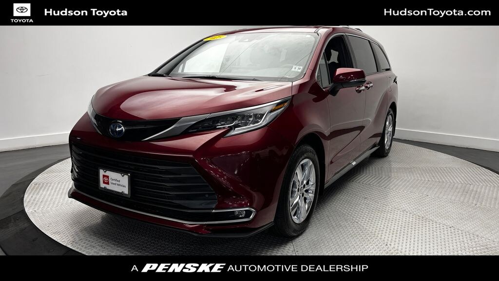 Certified 2025 Toyota Sienna Limited 7 Passenger Van Passenger Van