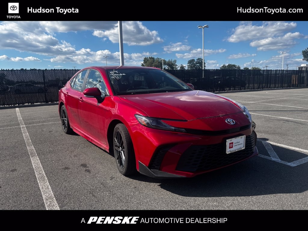 Used 2025 Toyota Camry SE Sedan