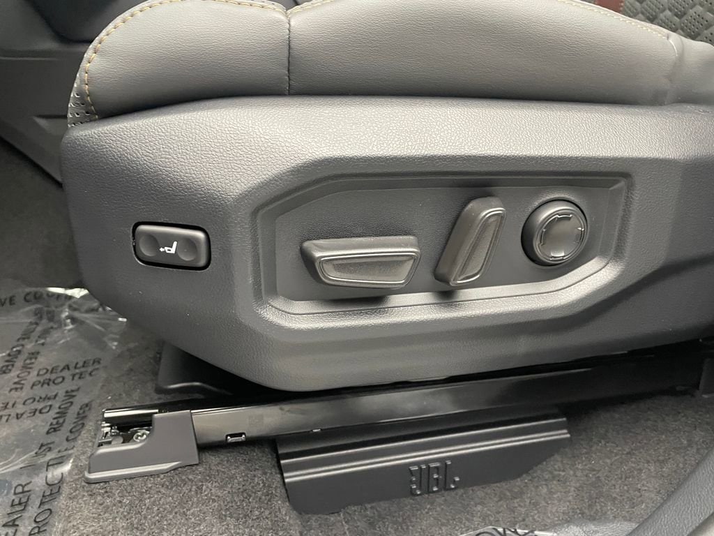 2026 Toyota Tundra Capstone - Photo 17