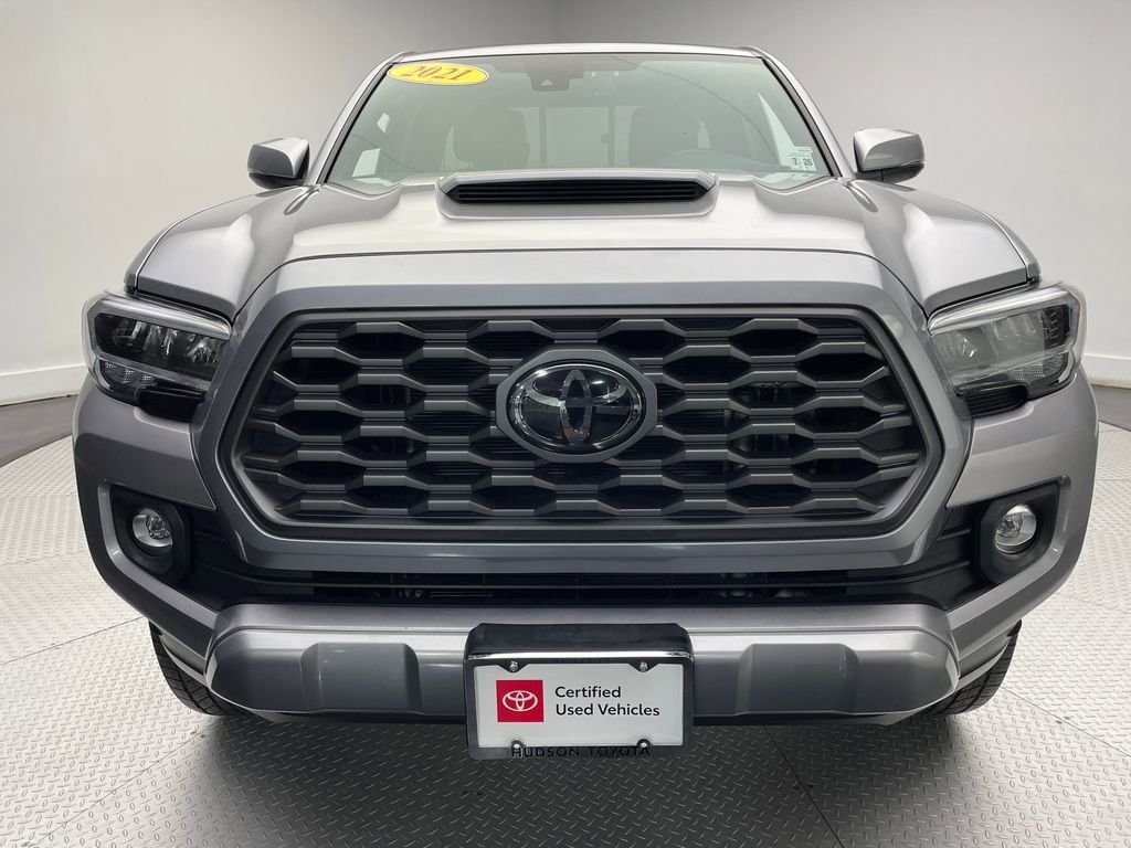 Used 2021 Toyota Tacoma TRD Sport with VIN 3TYSZ5AN8MT035530 for sale in Jersey City, NJ