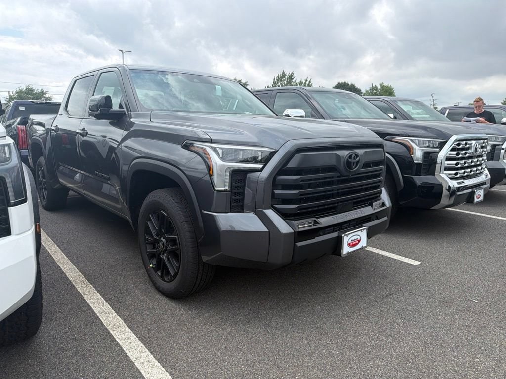 New 2026 Toyota Tundra Limited LIMITED CREWMAX 5.5