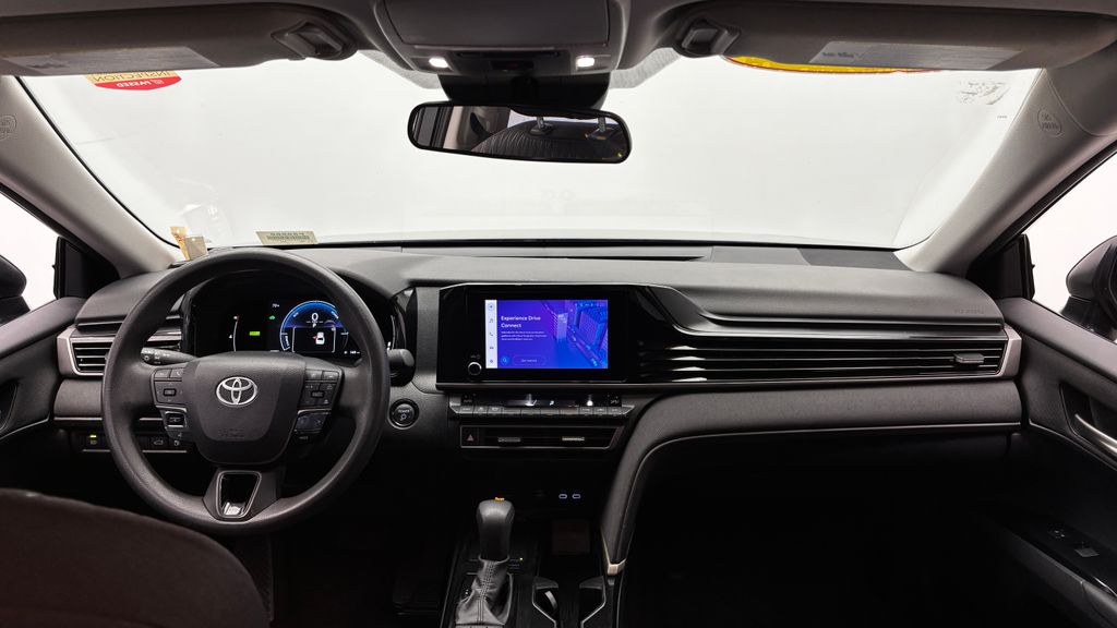 2025 Toyota Camry LE - Photo 31