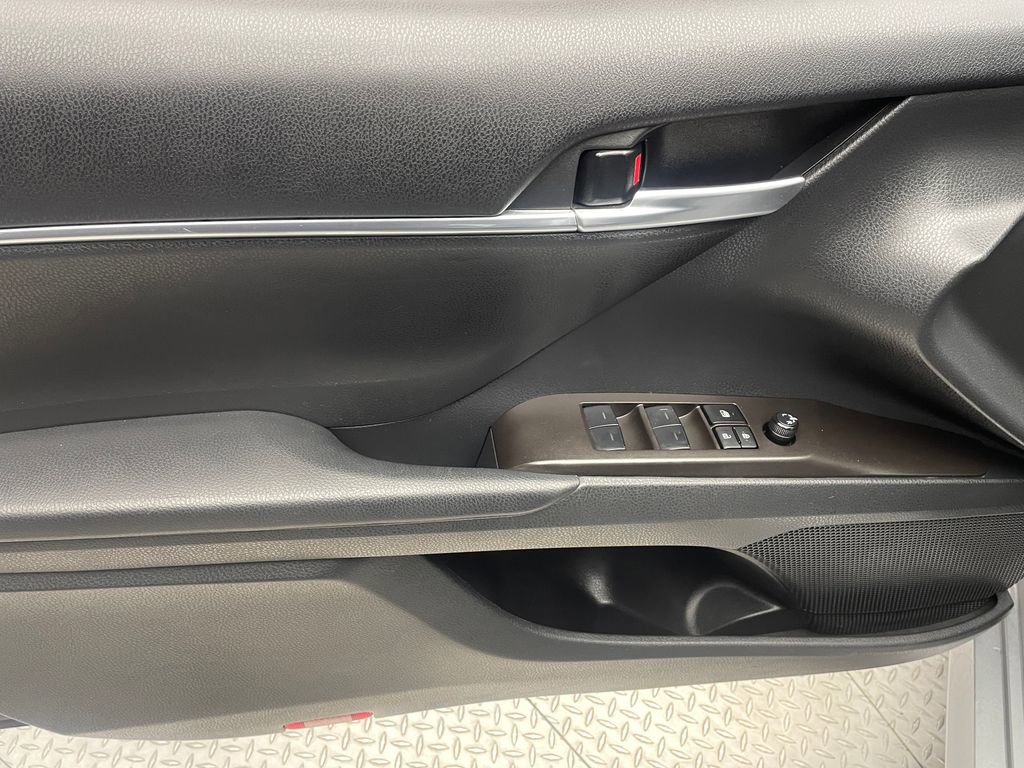 2024 Toyota Camry LE - Photo 9