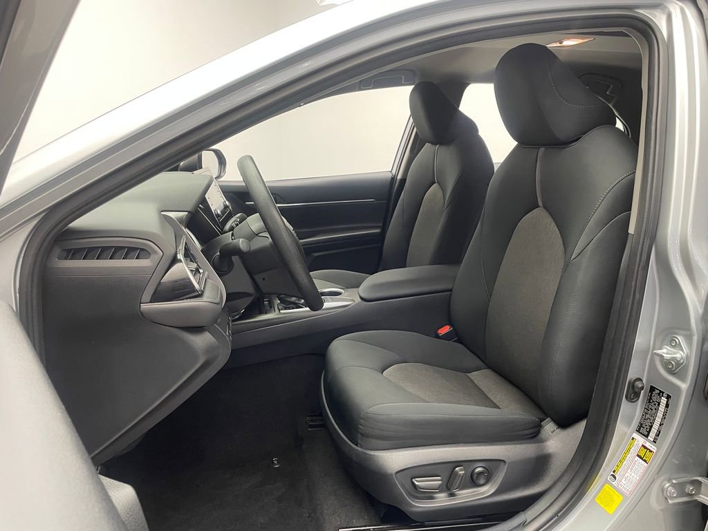 2024 Toyota Camry LE - Photo 13