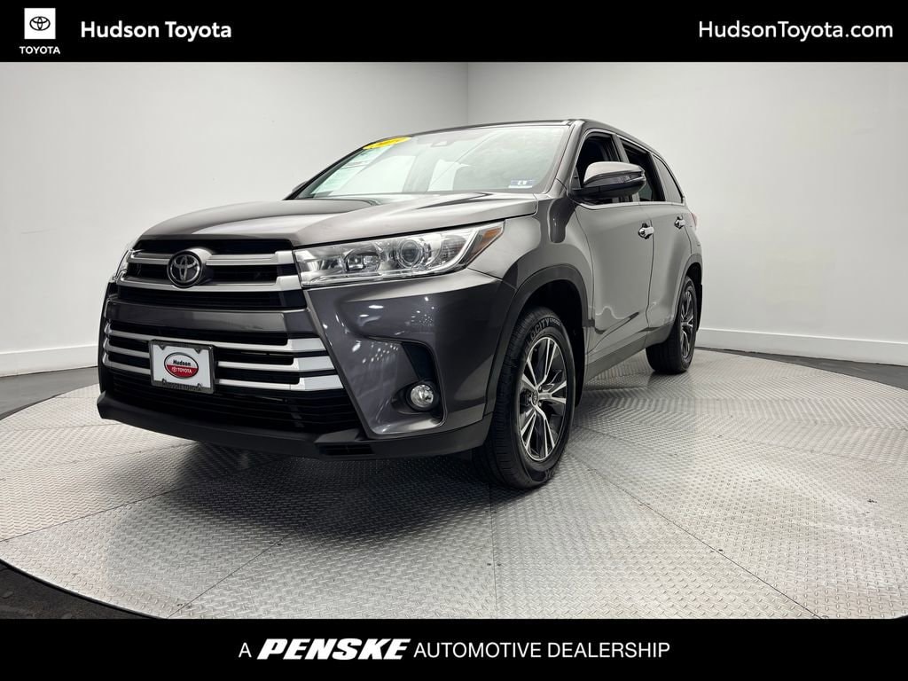 Used 2019 Toyota Highlander LE Plus V6 SUV