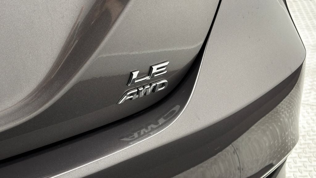 2024 Toyota Camry LE - Photo 7