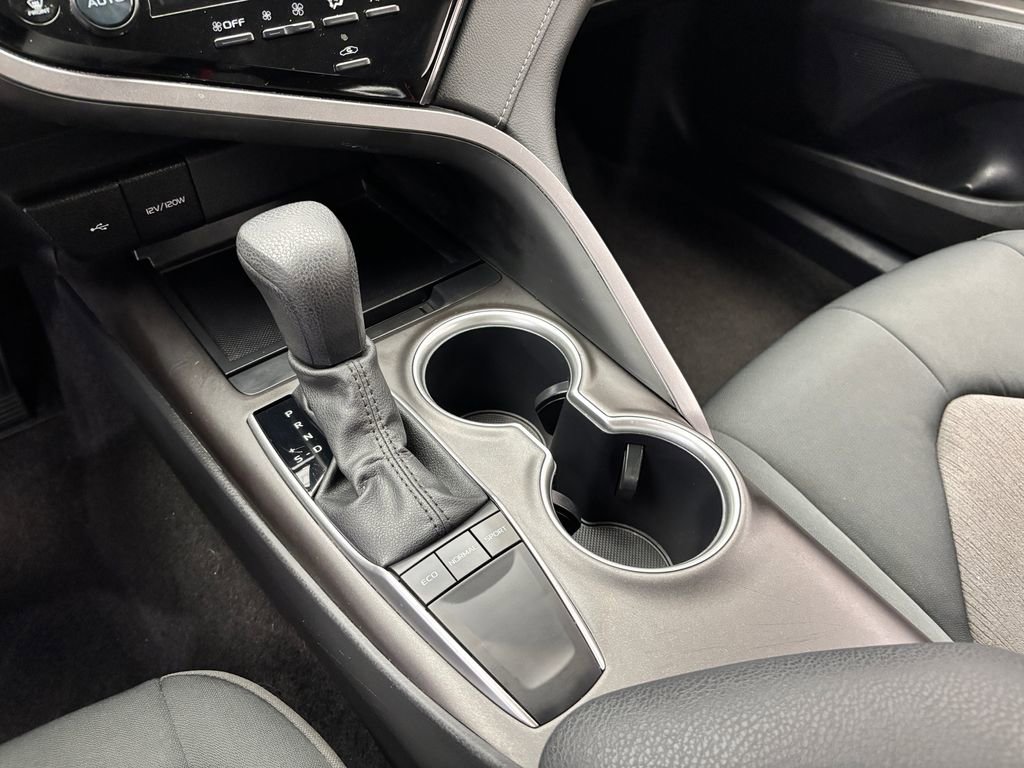 2024 Toyota Camry LE - Photo 9