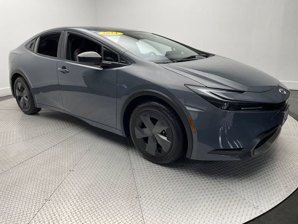 Used 2024 Toyota Prius Prime SE Hatchback