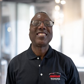 Staff member Leon Knott from ID_40ba6ca14b93