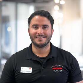 Staff member Alejandro Zambrano from ID_2c4848870383