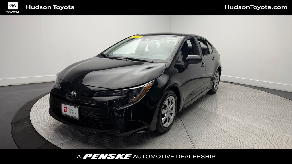 2023 Toyota Corolla LE CVT's photo