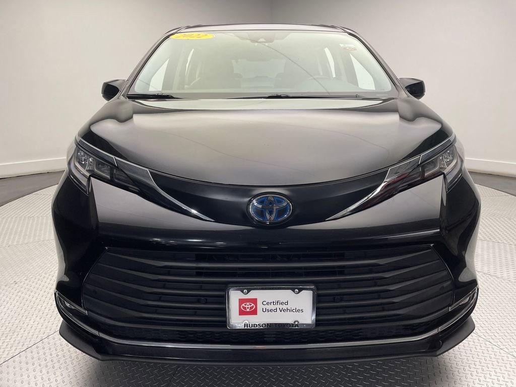 Certified 2022 Toyota Sienna XLE 7 Passenger Van Passenger Van