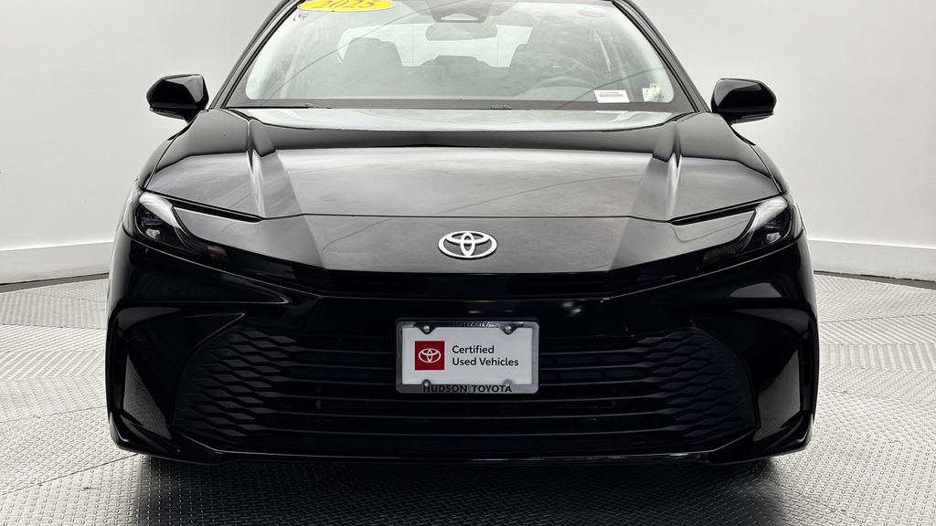 2025 Toyota Camry LE - Photo 43