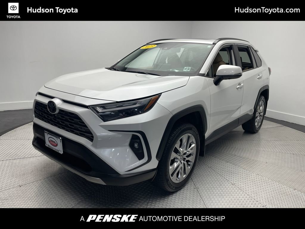 2023 Toyota RAV4 Limited's photo