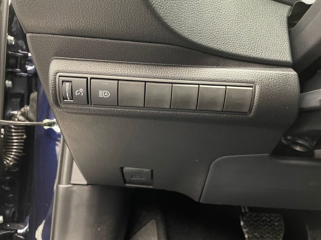 2026 Toyota Corolla XSE - Photo 19