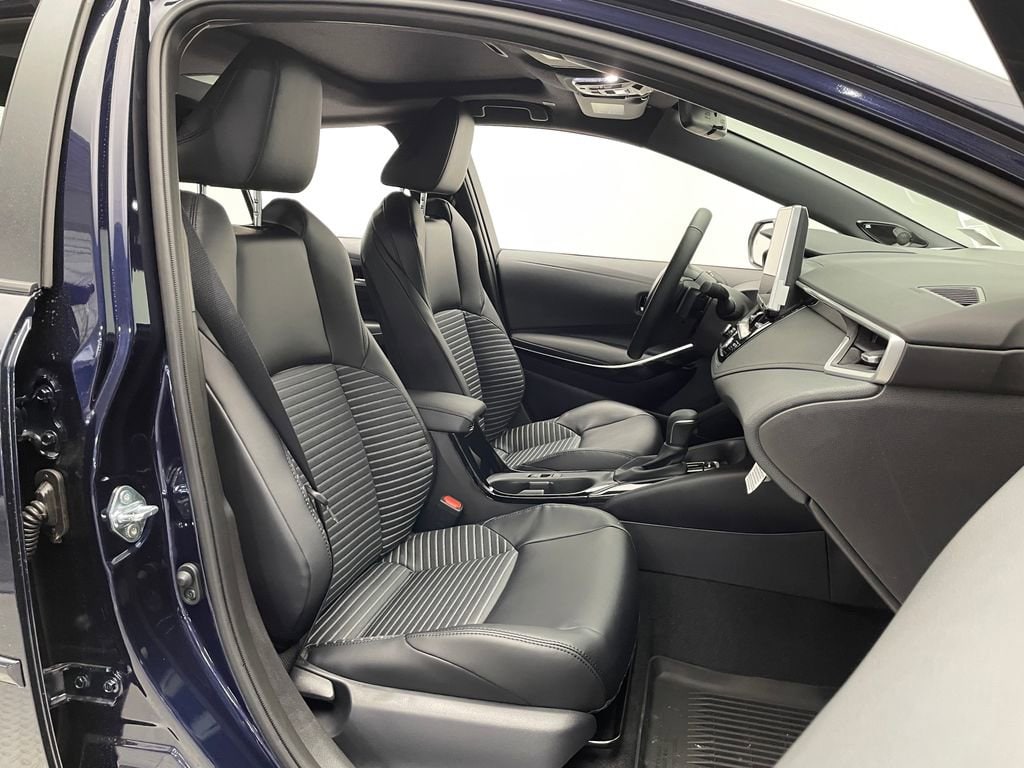 2026 Toyota Corolla XSE - Photo 17