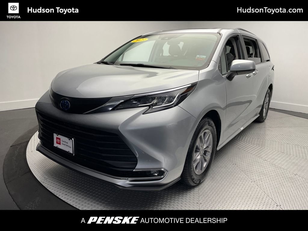 Certified 2023 Toyota Sienna XLE 8 Passenger Van Passenger Van