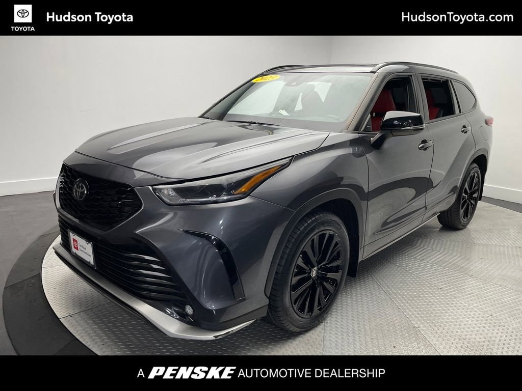 2023 Toyota Highlander XSE's photo
