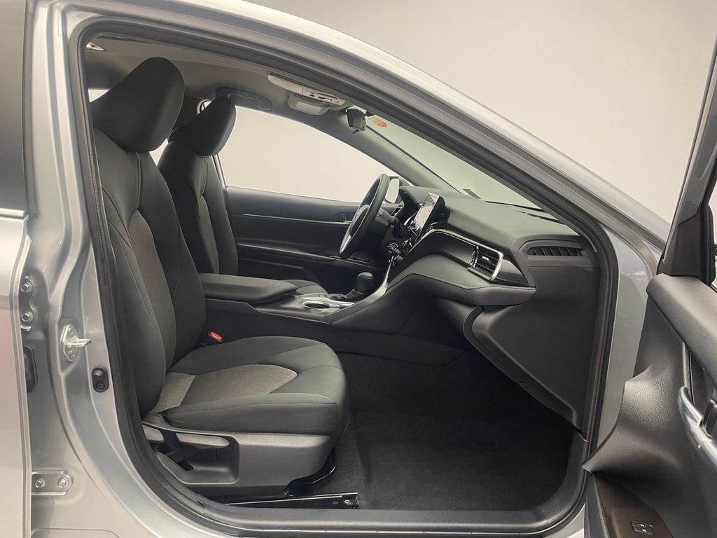 2024 Toyota Camry LE - Photo 17